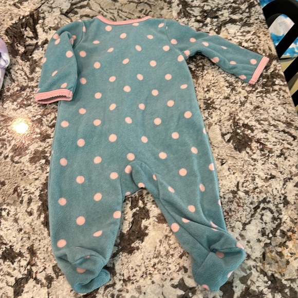 Carter’s Pair of fleece footie PJs - Picture 6 of 7